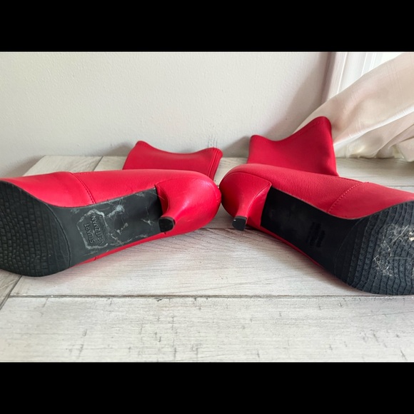 stuart weitzman red booties size 5.5 womens - Picture 3 of 4
